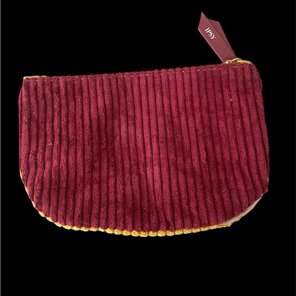 Ipsy‎ 7